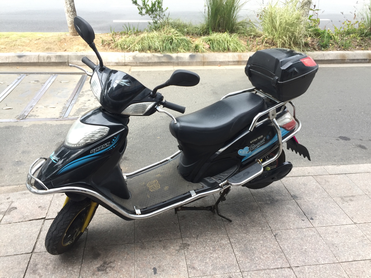 出售8成新60v电动车